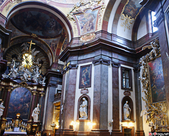 Внутри собора св. Францис
