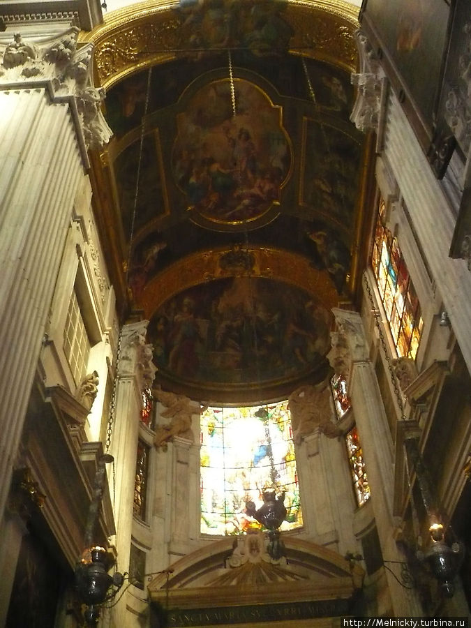 Реликвии христианства в соборе Святого Лаврентия Генуя, Италия