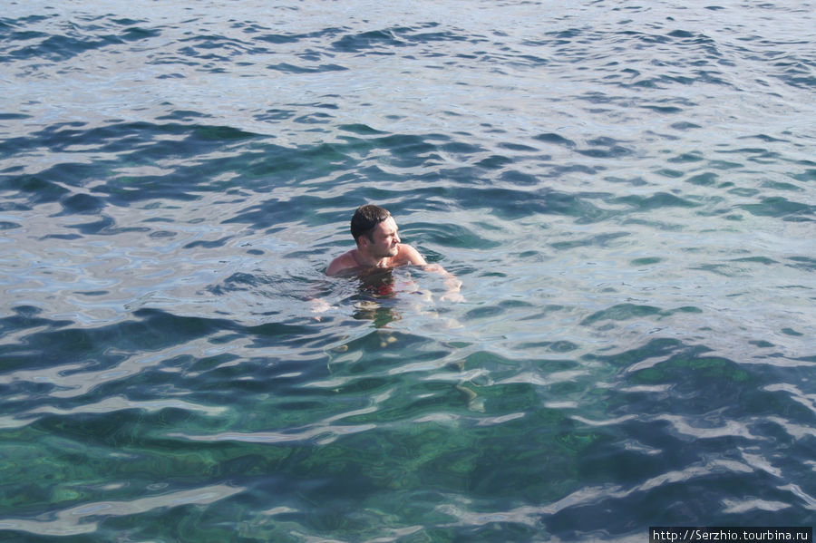 купаемся у бара, глубина метров 9 Остров Ибица, Испания