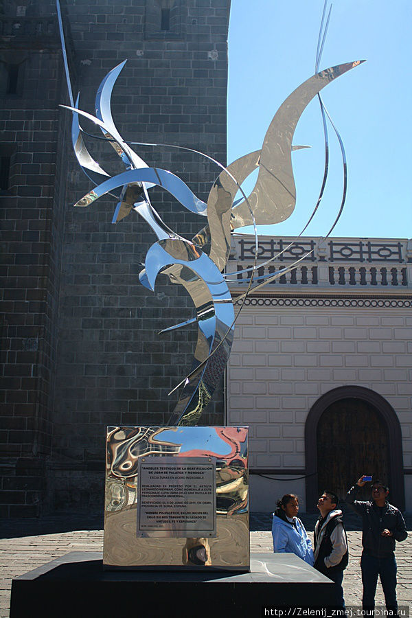 Ангел, символ города Пуэбла, Мексика