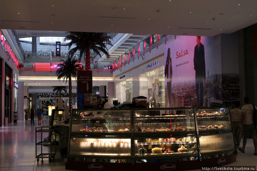 Самый крупный торгово-развлекательный центр в мире Дубай, ОАЭ