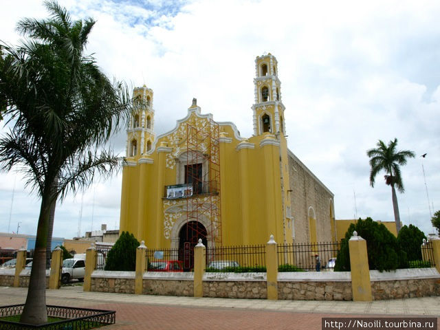 Церковь Святого Иоанна. Активно ведется реконструкция Мерида, Мексика