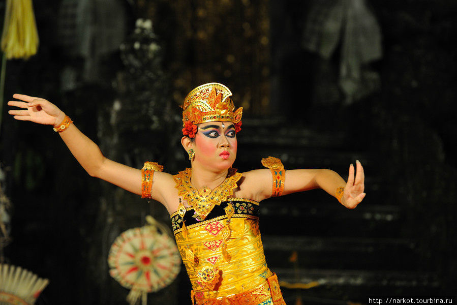 Фольклорный театр на Бали Убуд, Индонезия