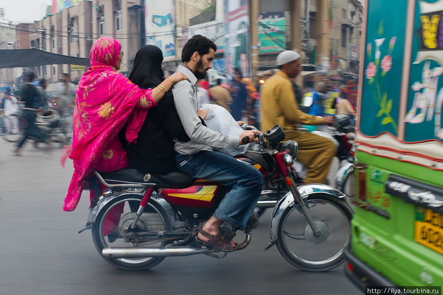 День пятый. Мечети, мотоциклы и открытые женские лица Лахор, Пакистан