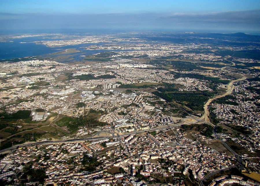 Это пригороды Лиссабона. Лиссабон, Португалия