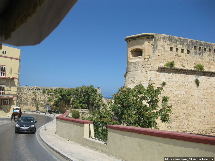 Несмотря на мощные оборонительные сооружения, Валлетта пала под натиском янычар после 31-дневной осады. Валлетта, Мальта