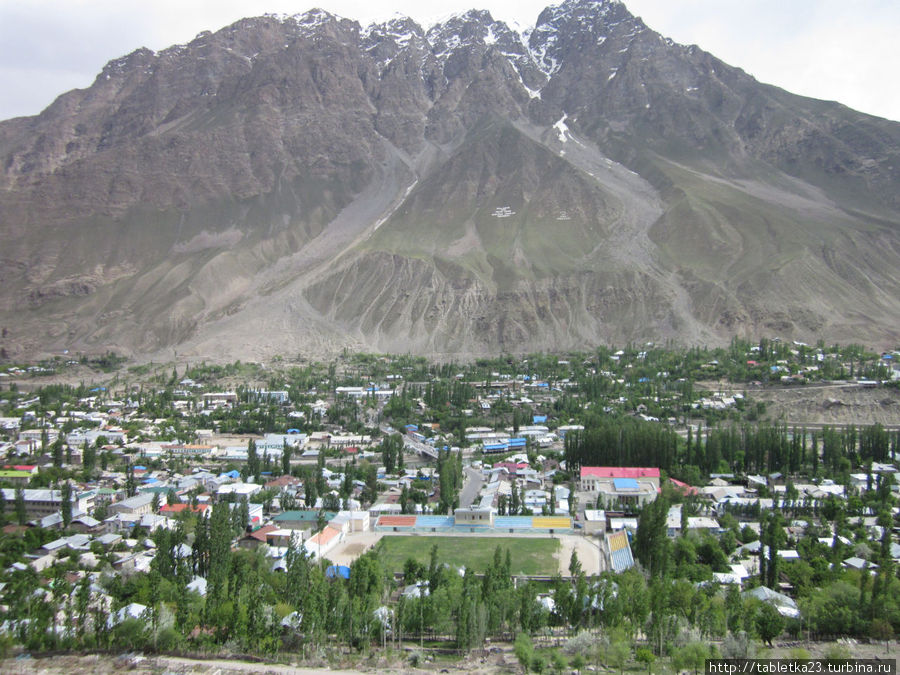 Трасса Душанбе-Хорог. г.Хорог ,Памир. Хорог, Таджикистан