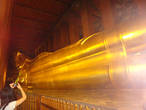 Храм Лежачего Будды, 47 метров в длину, покрыт сусальным золотом!
