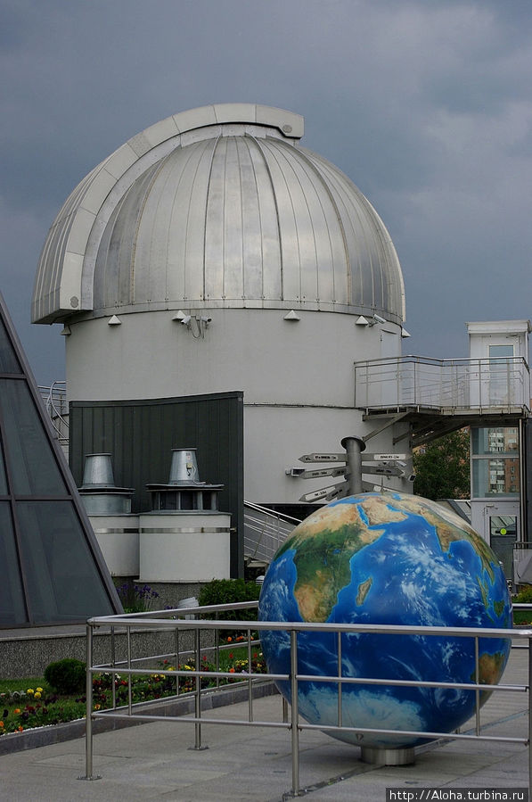На крыше планетария. Москва, Россия