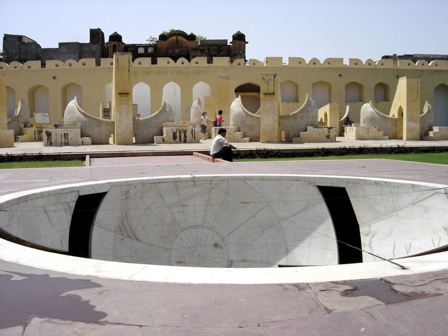 Самые большие солнечные часы или объект Юнеско в Индии №28 Джайпур, Индия