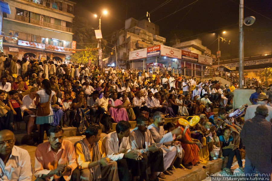 Церемония Аарти Варанаси, Индия