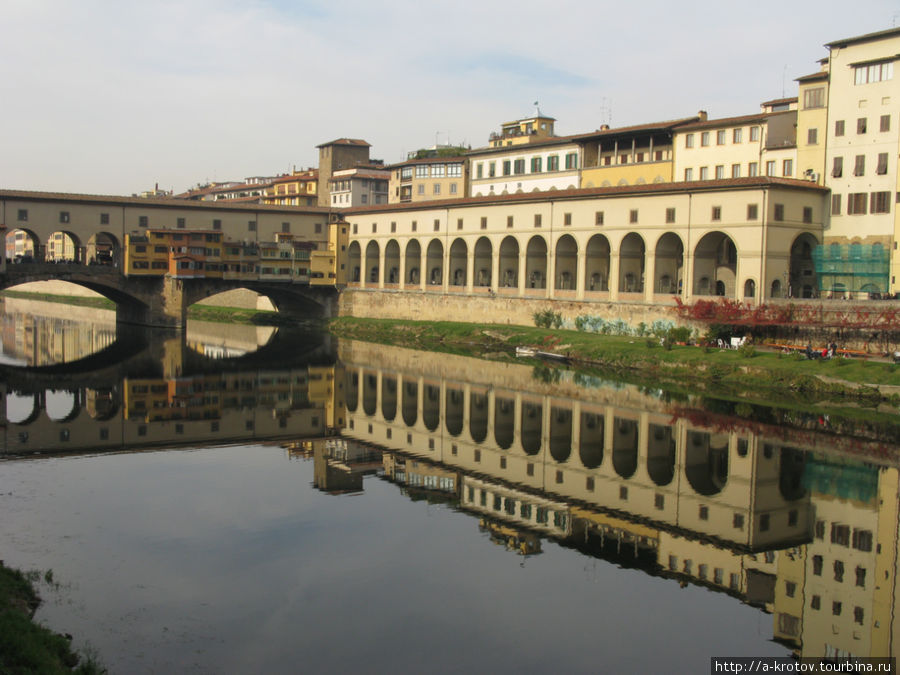 Флоренция с отражениями Флоренция, Италия