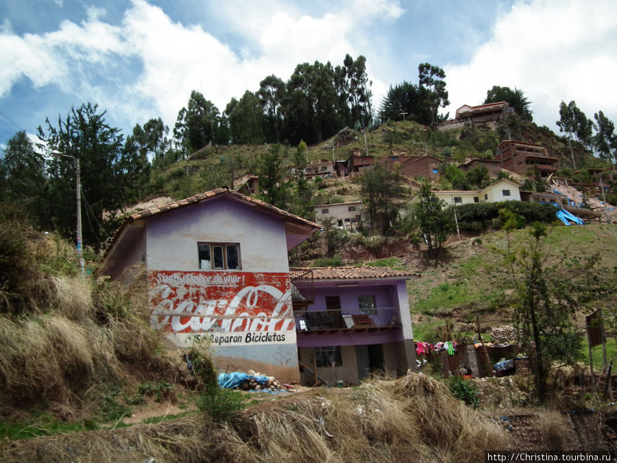 Даже в самых бедных регионах без рекламы кока колы не обойтись Куско, Перу