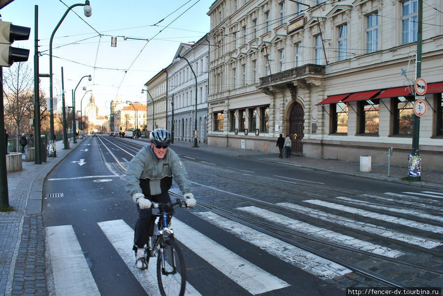 Велосипедисты попадаются еще, да и то редко Прага, Чехия