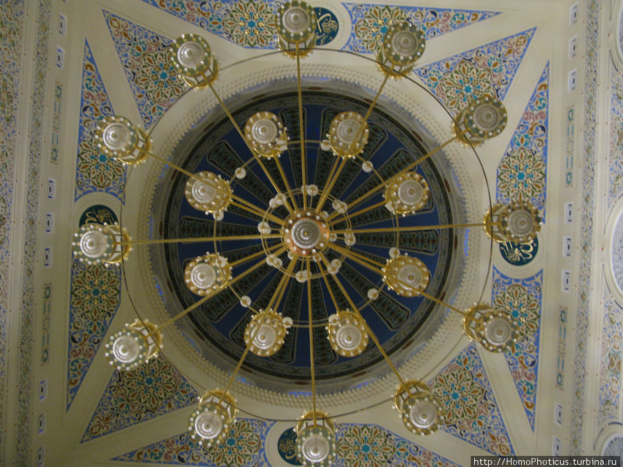 В Мечети Аль-Салех