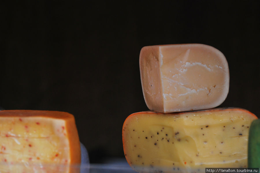Может кто и не знает, но Чехия так же знаменита своим сыром. Каких только его разновидностей здесь нет Прага, Чехия