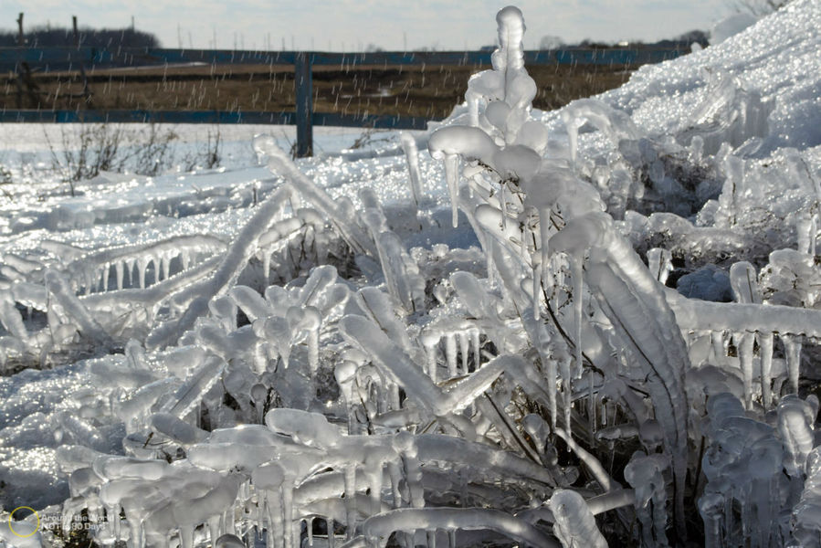 Весенний ледник в центральной России