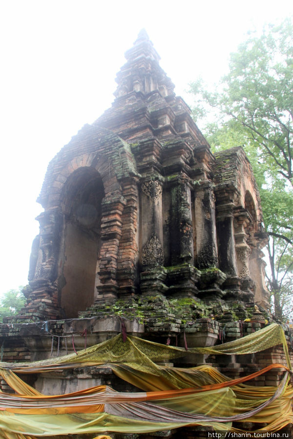Храм с семью шпилями Чиангмай, Таиланд