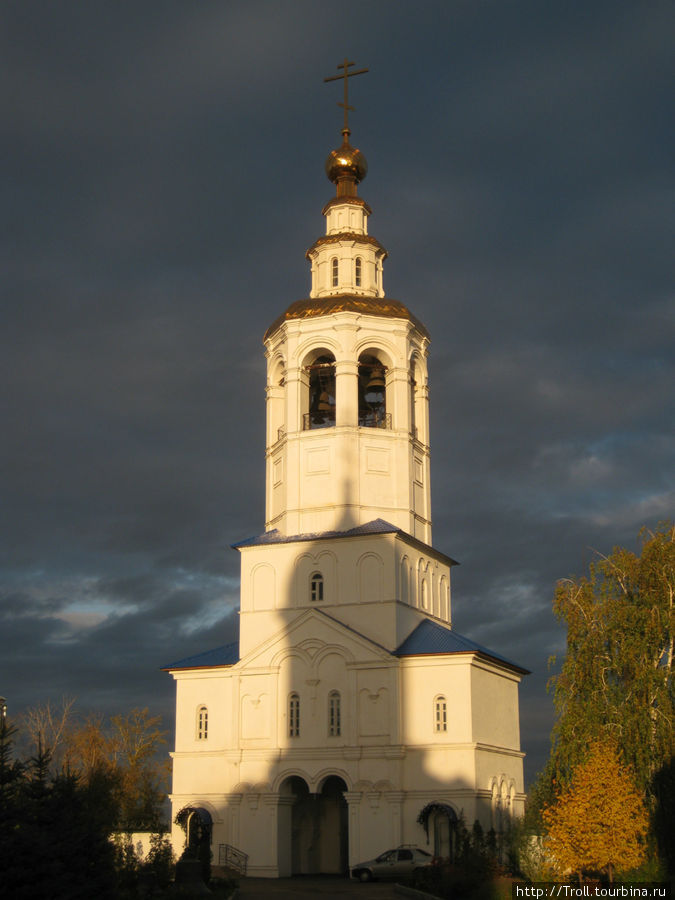 Высокое и странной конфигурации строение Казань, Россия
