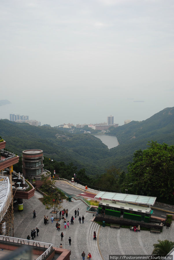 вид на Гонконг с высоты в 552 метра (Пик Виктория) Гонконг
