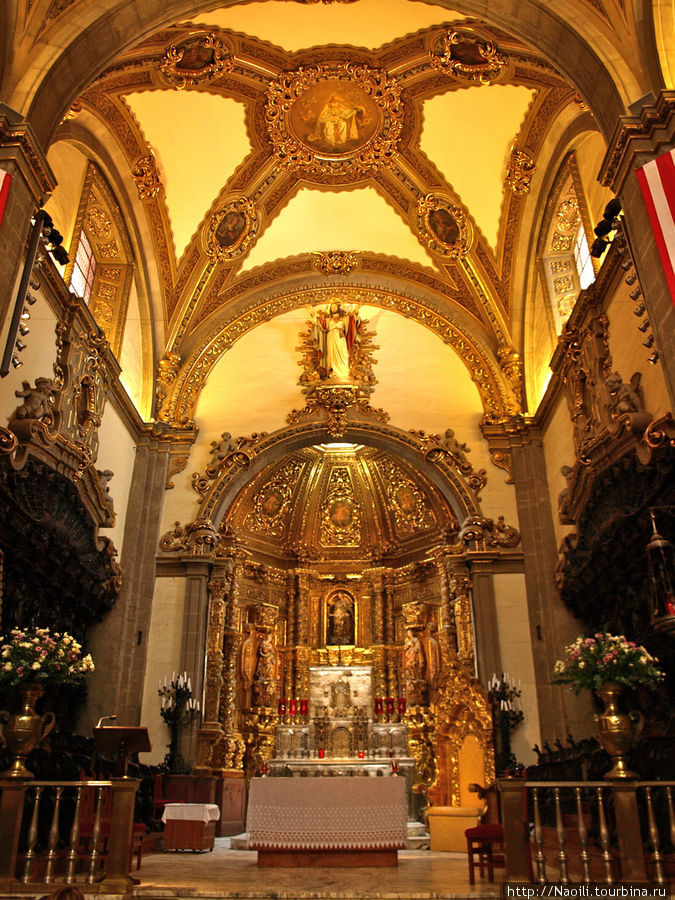 Базилика Святой Марии Гвадалупской - Праздник 12 декабря Мехико, Мексика