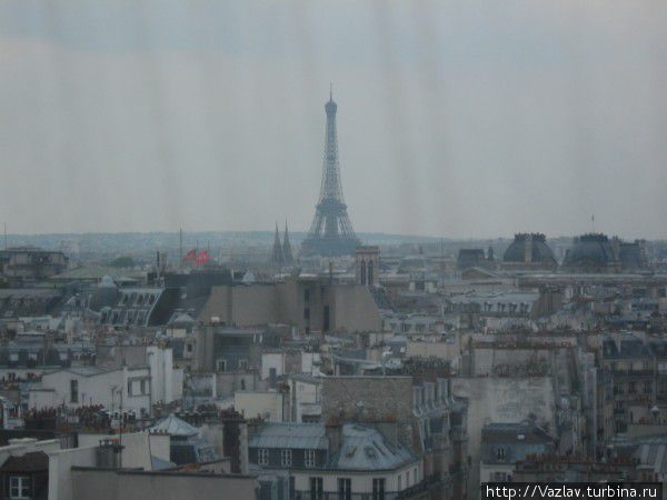 Над Парижем Париж, Франция