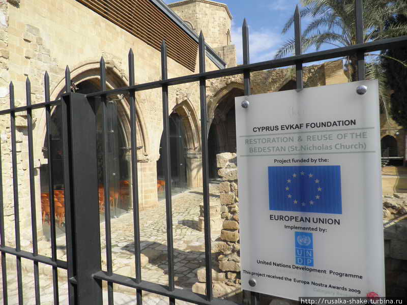 Из церкви сделали рынок Кирения, Турецкая Республика Северного Кипра