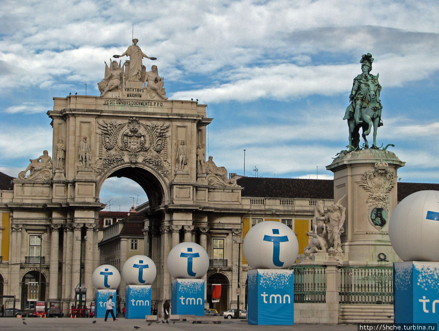 Памятник Жозе I и арка Лиссабон, Португалия