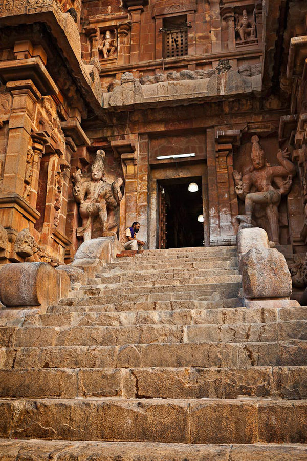 Вход в храм Брихадишварар. Танджавур, штат Тамил Наду Индия