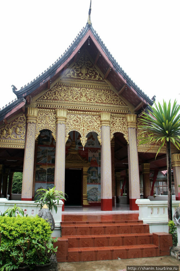 Главный храм, Ват Боупха Випасана Луанг-Прабанг, Лаос