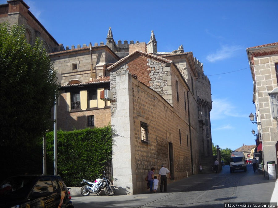 Старина Авила, Испания
