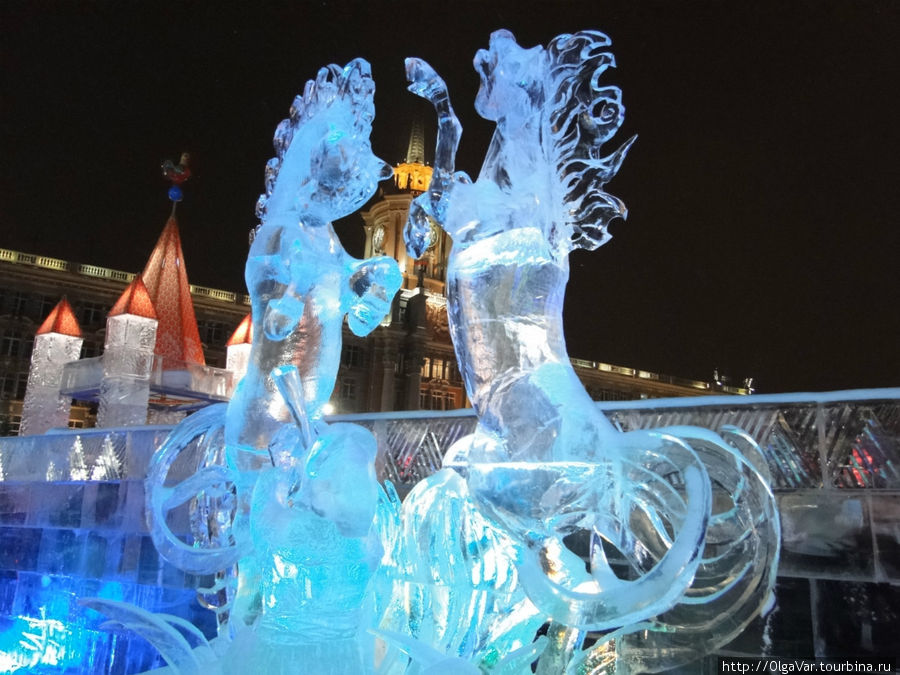 Ледовая феерия – фестиваль ледовых скульптур Екатеринбург, Россия
