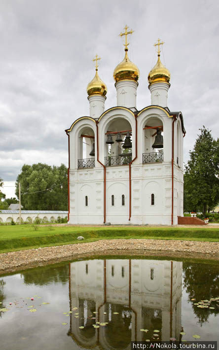 Свято-Никольский монастырь. Звонница Переславль-Залесский, Россия