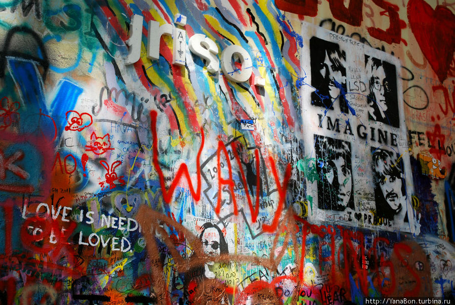 Легендарная стена Джона Леннона Прага, Чехия