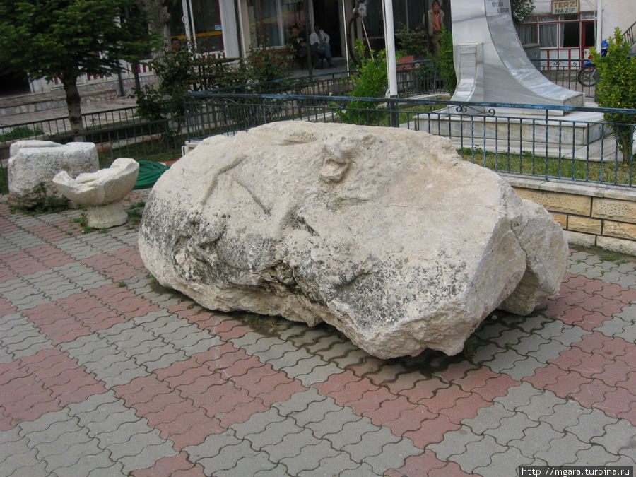 памятники Джомбы Каш, Турция