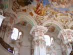 Капители и часть центральной купольной фрески