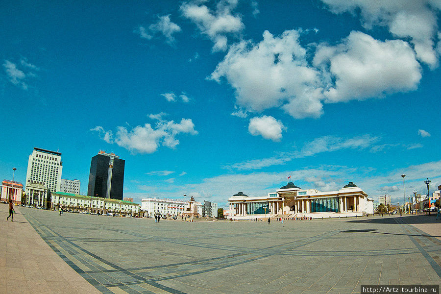 За синим небом в Монголию