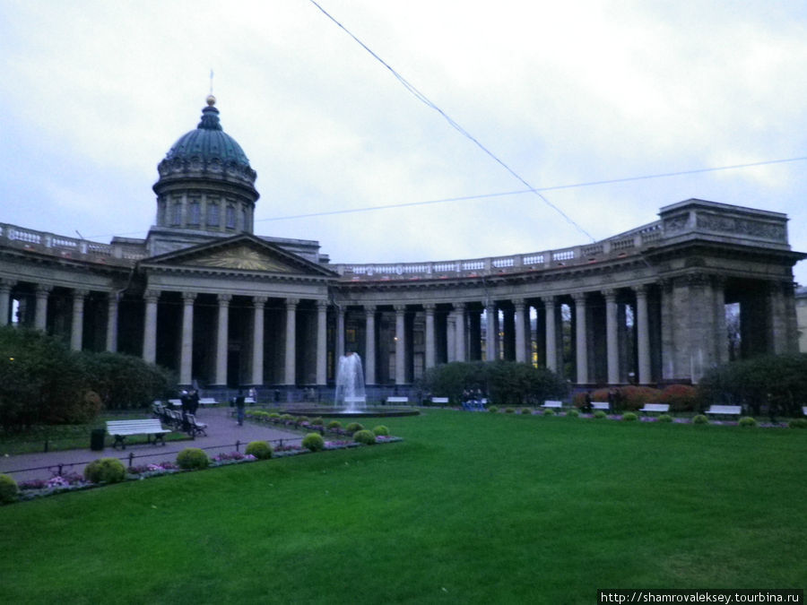 Еще работает фонтан Санкт-Петербург, Россия