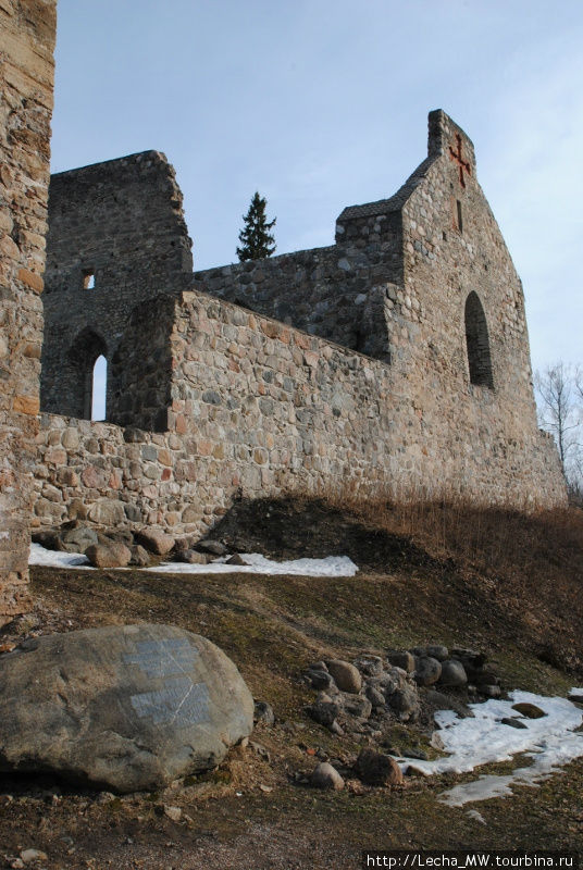 Развалины замка в Сигулде Рига, Латвия