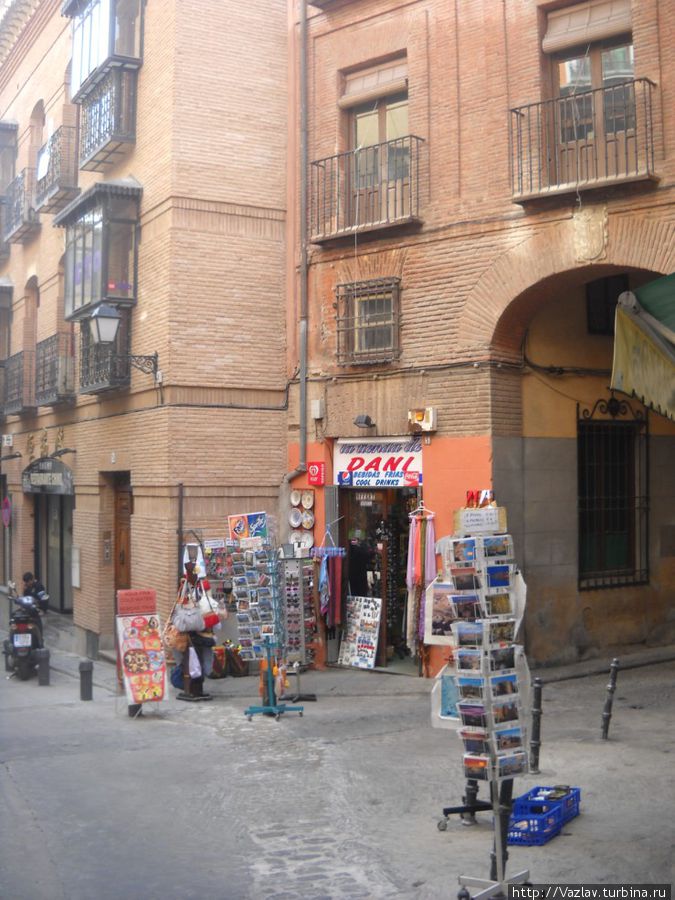 Сувенирное дело процветает Толедо, Испания