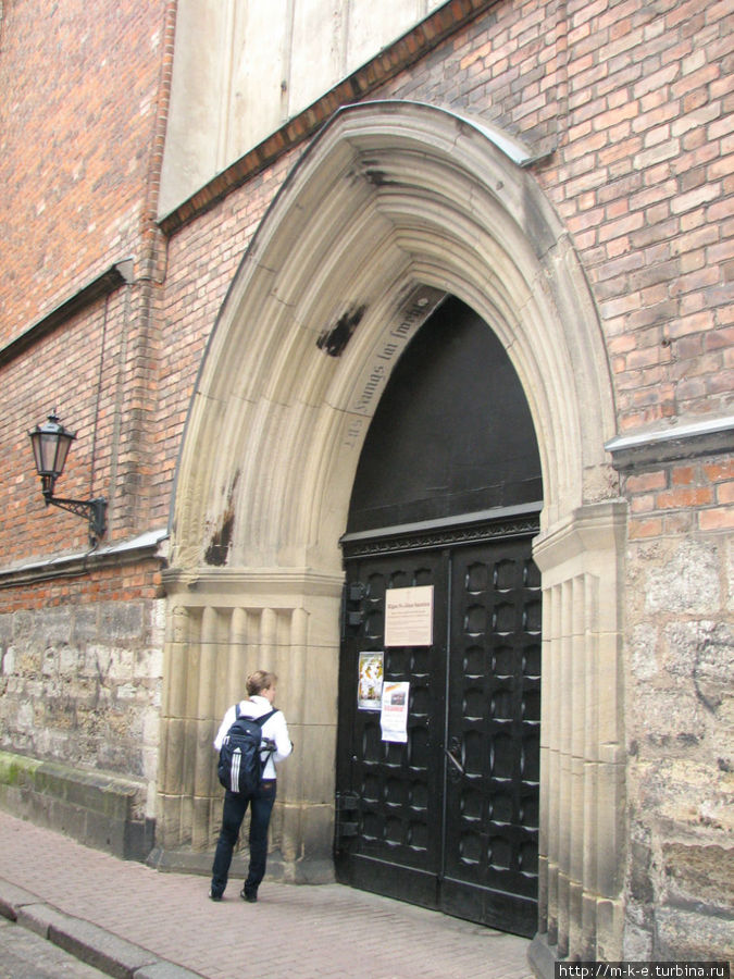 Вход в церковь Святого Иоанна Рига, Латвия