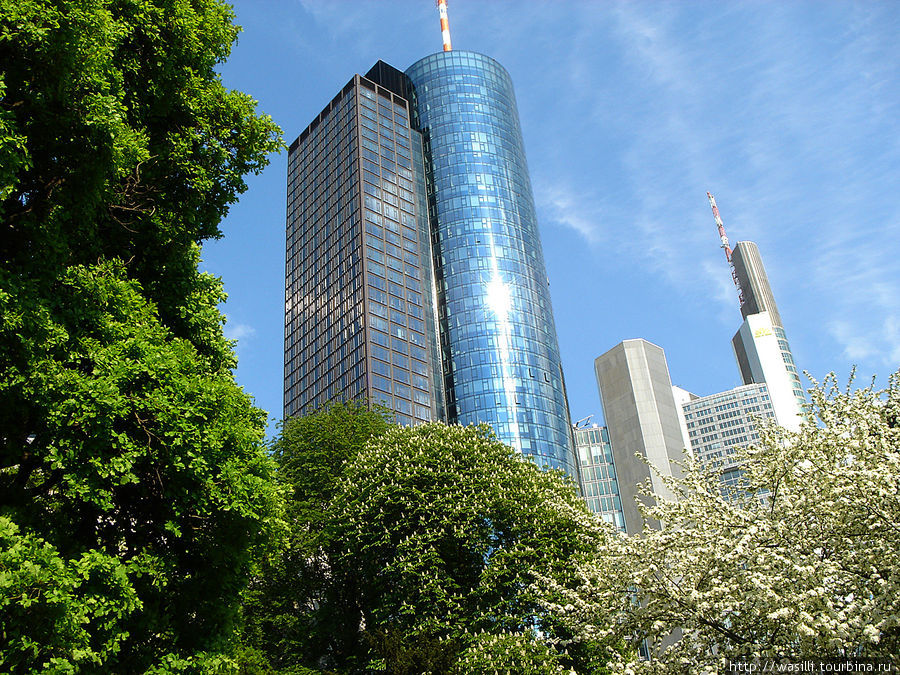 MAIN TOWER. Франкфурт-на-Майне, Германия