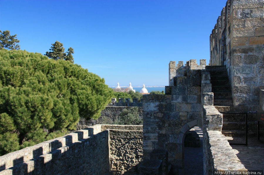 Лиссабон
Крепость Сан Жоржи [Castelo de São Jorge] Лиссабон, Португалия