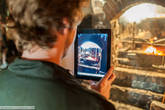 Все больше и больше туристов предпочитают современные достижения,например,Ipad , традиционным фото и видео камерам.
