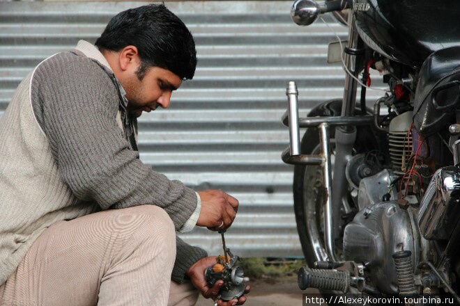 День ремонтов или Как я учился на механика Касоли, Индия