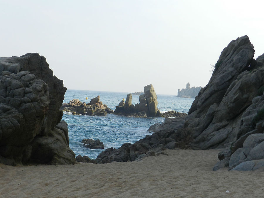 нудистский пляж — один из самых красивых Ллорет-де-Мар, Испания