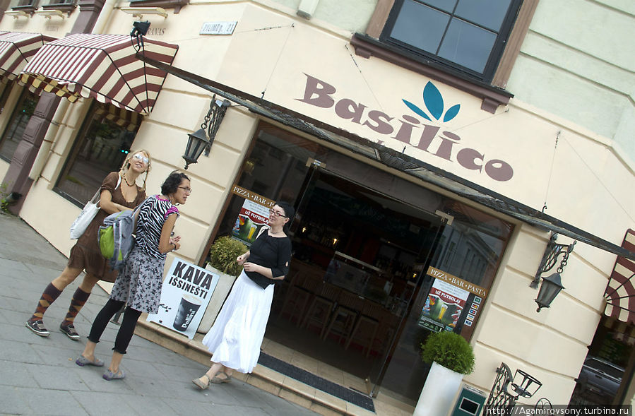 Вкусное и дорогое кафе Базилик на ул. Пилима. Вильнюс, Литва