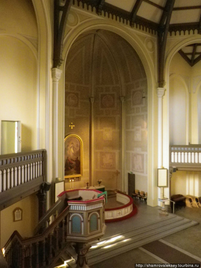Строгая красота Александровской церкви