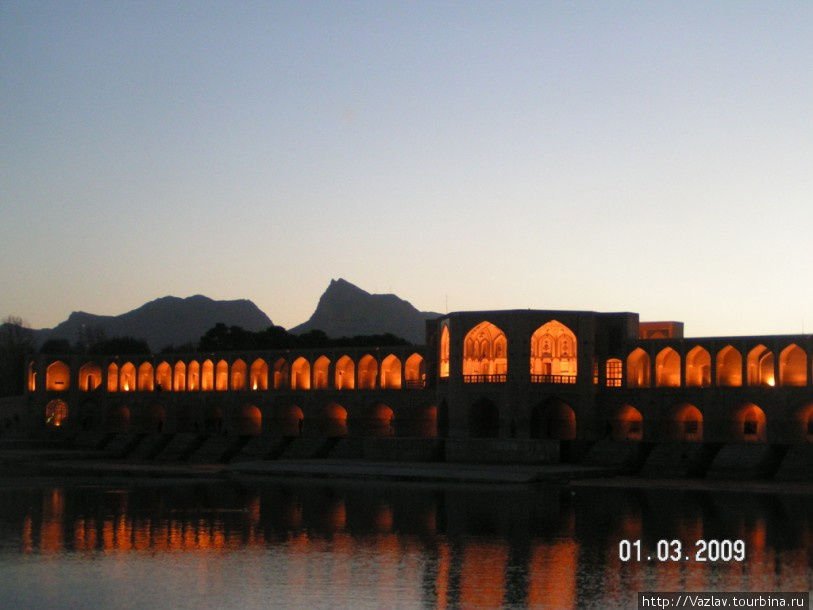 Огни зажигаются Исфахан, Иран