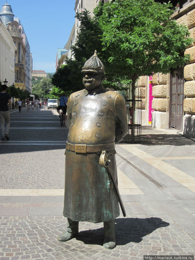 Памятник полицейскому Будапешт, Венгрия